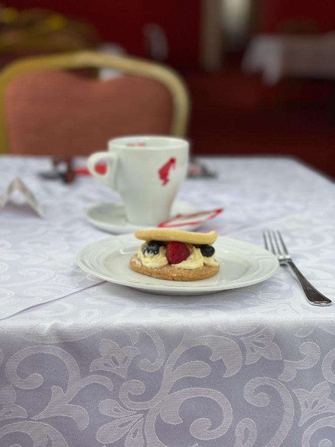 Windsor Spa Hotel Κάρλοβι Βάρι Εξωτερικό φωτογραφία