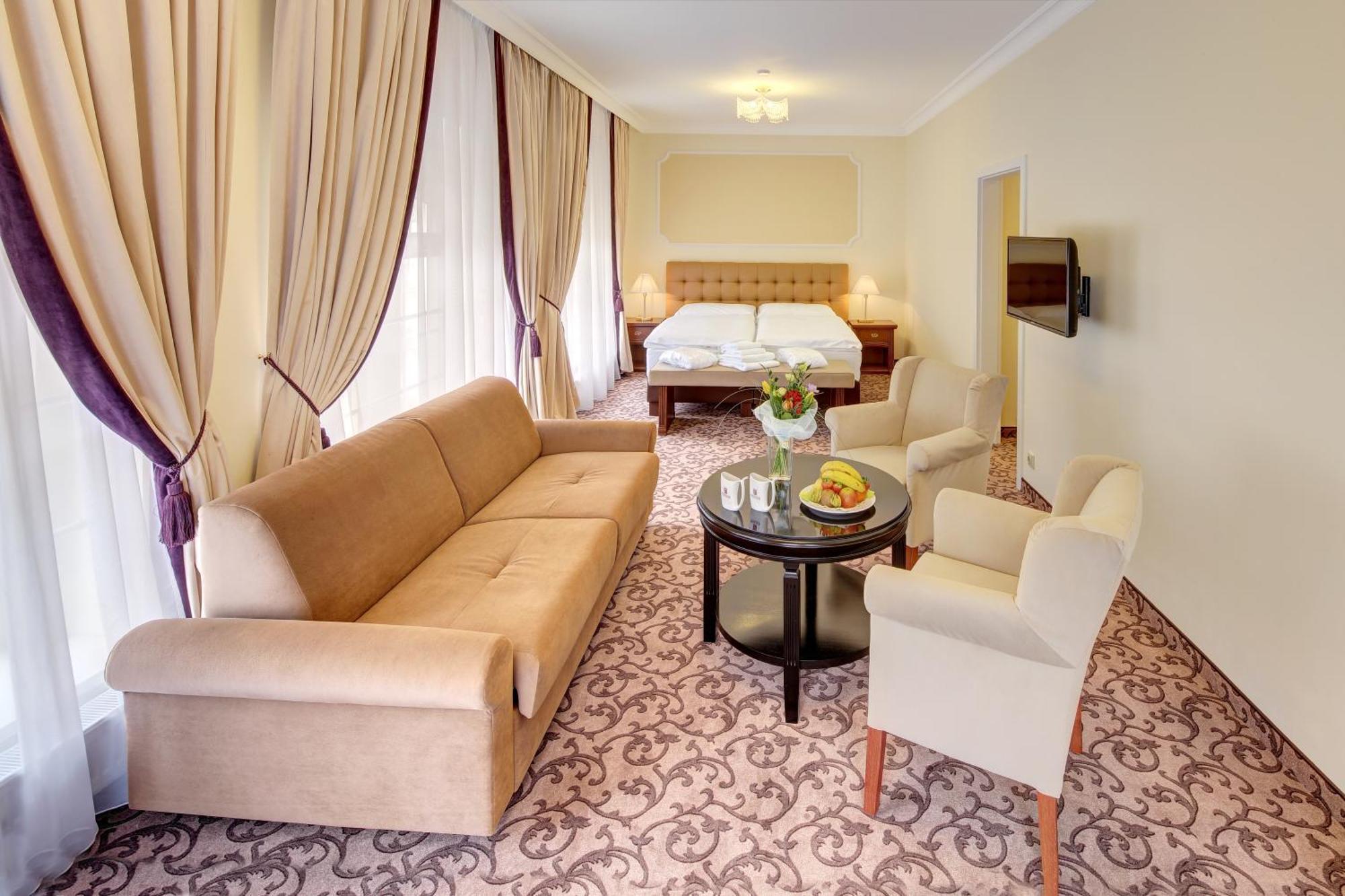 Windsor Spa Hotel Κάρλοβι Βάρι Εξωτερικό φωτογραφία